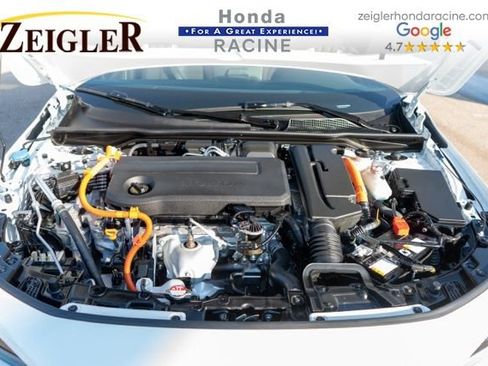 Used 2025 Honda Civic Sport image 25