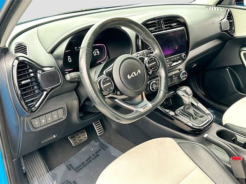 Certified 2023 Kia Soul GT-Line image 9