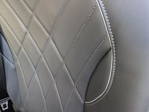 Used 2023 Mercedes-Benz EQS 580 4MATIC SUV image 18