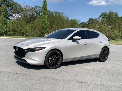 Used 2025 MAZDA MAZDA3 2.5 S Hatchback w/ Premium Pkg FWD image 3