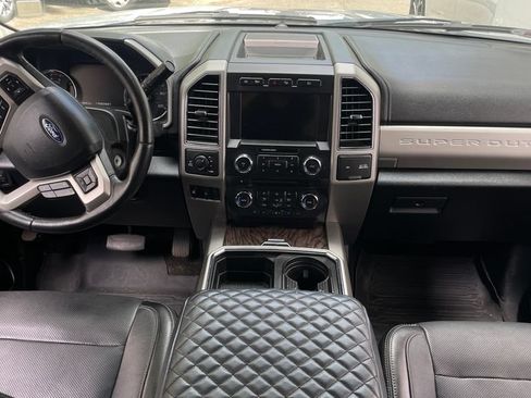 Used 2018 Ford F350 Lariat w/ Lariat Value Package AWD/4WD image 2