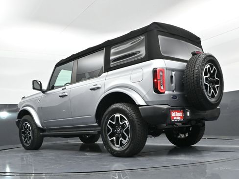 Used 2021 Ford Bronco Outer Banks image 33