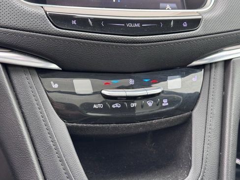 Used 2019 Cadillac XT5 Luxury image 28