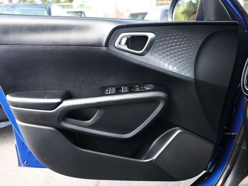 Used 2020 Kia Soul EX FWD image 42
