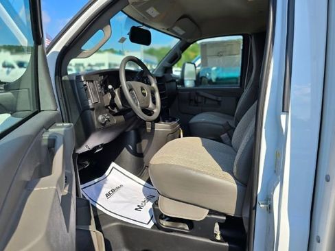 New 2024 Chevrolet Express 4500 w/ Power Convenience Package image 12