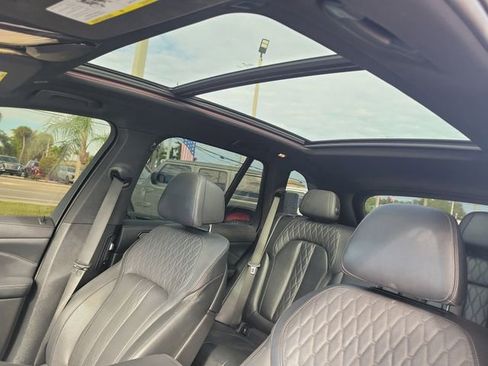 Used 2022 BMW X5 M50i w/ Premium Package image 19