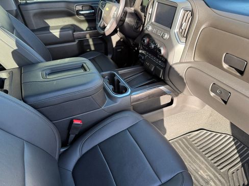 Used 2022 Chevrolet Silverado 1500 LTZ w/ Technology Package image 20