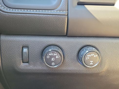 Used 2017 GMC Canyon Denali image 26