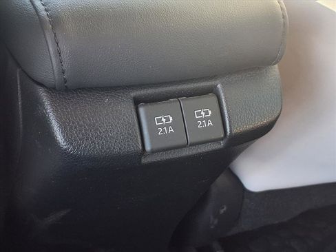 Certified 2020 Toyota Prius Prime XLE image 25