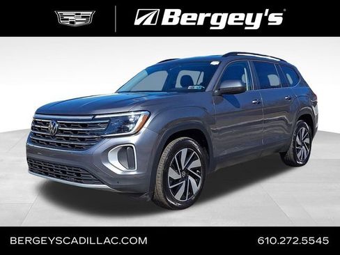 Used 2025 Volkswagen Atlas SE AWD/4WD image 1