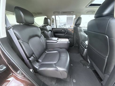 Used 2021 Nissan Armada SL w/ Captain's Chairs Package AWD/4WD image 19