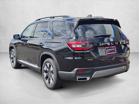 New 2026 Honda Pilot Touring image 3