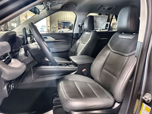 New 2026 Ford Explorer Active image 12