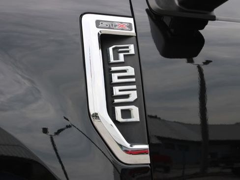 Used 2022 Ford F250 XL w/ STX Appearance Package AWD/4WD image 19