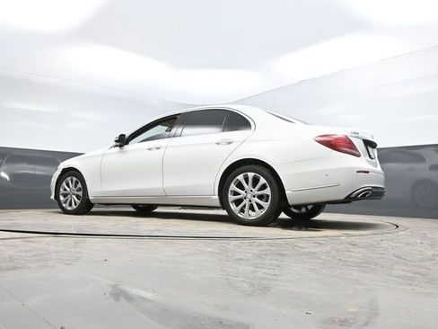 Used 2017 Mercedes-Benz E 300 4MATIC image 48
