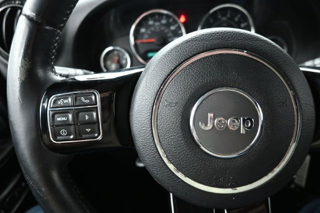 Used 2015 Jeep Wrangler Unlimited Sahara AWD/4WD image 24
