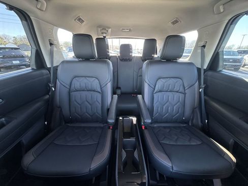 New 2026 Nissan Pathfinder Platinum image 23