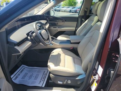 Certified 2024 Lincoln Nautilus Reserve w/ Equipment Group 202A AWD/4WD image 6