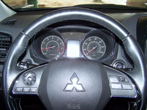 Used 2021 Mitsubishi Outlander Sport SE image 9