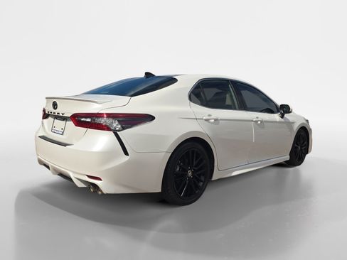 Used 2022 Toyota Camry XSE AWD/4WD image 3