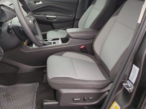 Used 2017 Ford Escape SE image 15