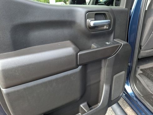 Used 2022 Chevrolet Silverado 1500 Custom AWD/4WD image 19