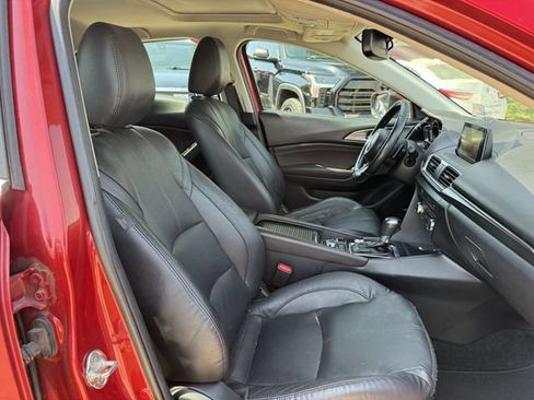Used 2018 MAZDA MAZDA3 Grand Touring w/ Premium Equipment Package FWD image 27