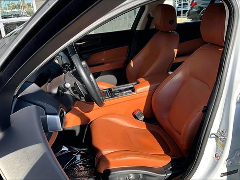 Used 2018 Jaguar XE Portfolio RWD image 24