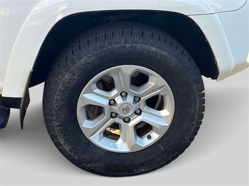 Used 2019 Toyota 4Runner SR5 image 12
