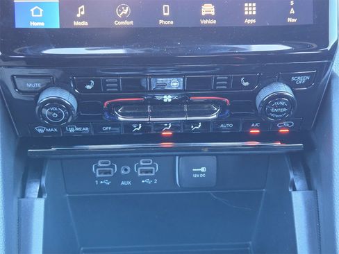 New 2025 Jeep Grand Cherokee Limited w/ Black Appearance Package image 18