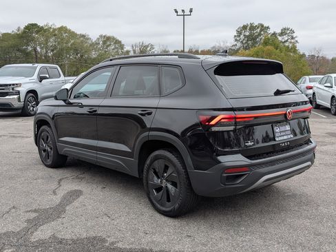 Used 2025 Volkswagen Taos S w/ Taos MDO Package image 7