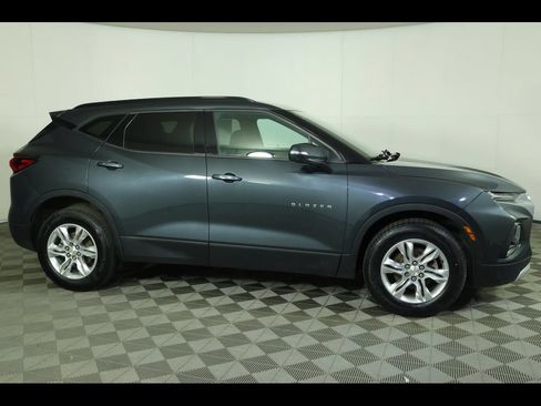 Used 2019 Chevrolet Blazer LT FWD image 4