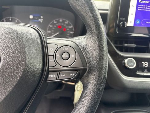 Used 2025 Toyota Corolla LE FWD image 22