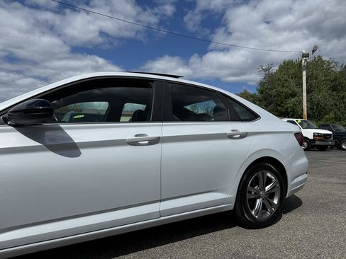 Used 2019 Volkswagen Jetta R-Line FWD image 6