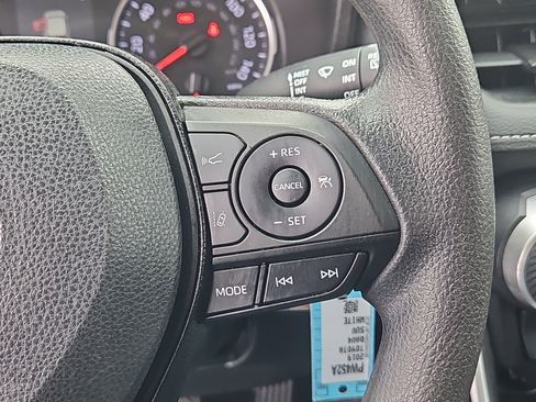 Used 2019 Toyota RAV4 LE image 12