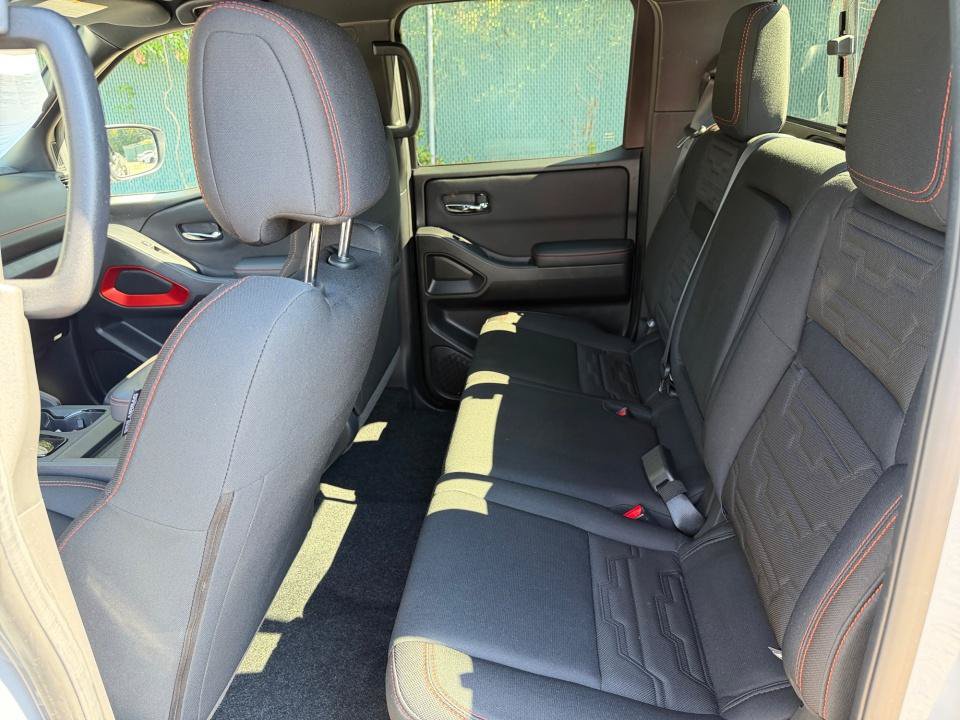 Used 2023 Nissan Frontier PRO-4X w/ Technology Package AWD/4WD image 34