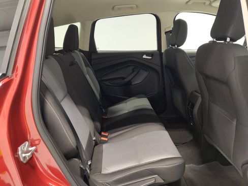 Used 2019 Ford Escape SE image 19