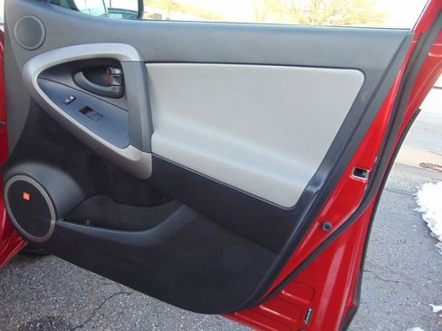 Used 2008 Toyota RAV4 Limited image 22