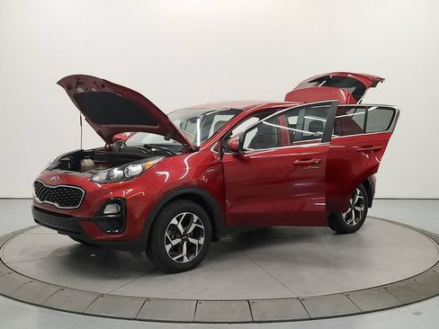 Used 2022 Kia Sportage LX AWD/4WD image 11