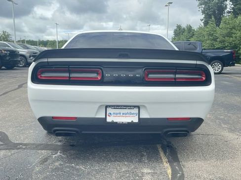Used 2021 Dodge Challenger SRT Hellcat RWD image 32