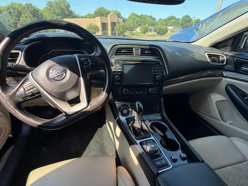 Used 2016 Nissan Maxima Platinum FWD image 14