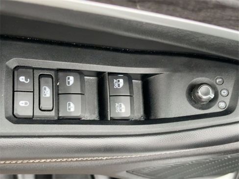 Used 2023 Jeep Grand Cherokee L Limited image 15