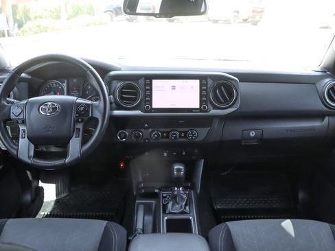 Used 2020 Toyota Tacoma TRD Off-Road AWD/4WD image 24