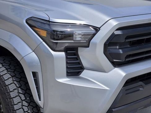 Used 2025 Toyota Tacoma SR RWD image 10