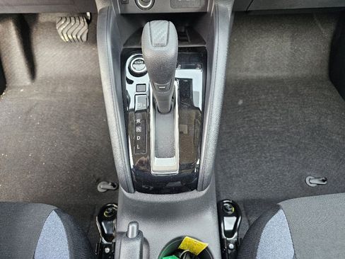 New 2025 Nissan Versa SV w/ Trunk Package FWD image 22