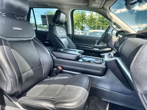 Used 2025 Ford Expedition Max Platinum AWD/4WD image 26
