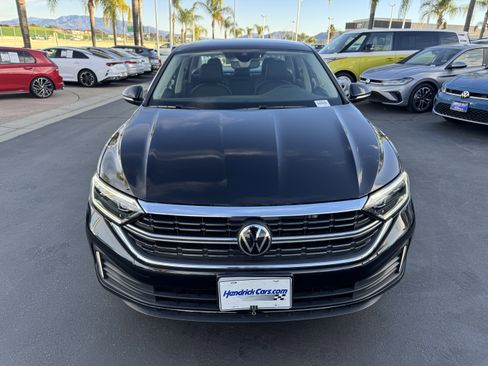 Certified 2023 Volkswagen Jetta SEL image 3