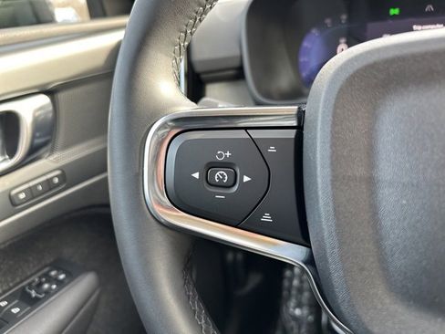 Certified 2023 Volvo XC40 B5 Plus w/ Climate Package image 26