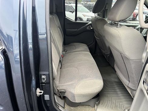 Used 2017 Nissan Frontier SV w/ SV Value Truck Package image 16