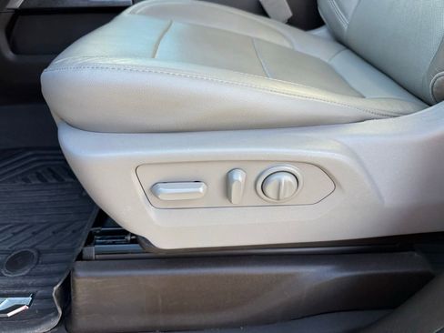 Used 2020 Chevrolet Silverado 2500 LTZ image 12